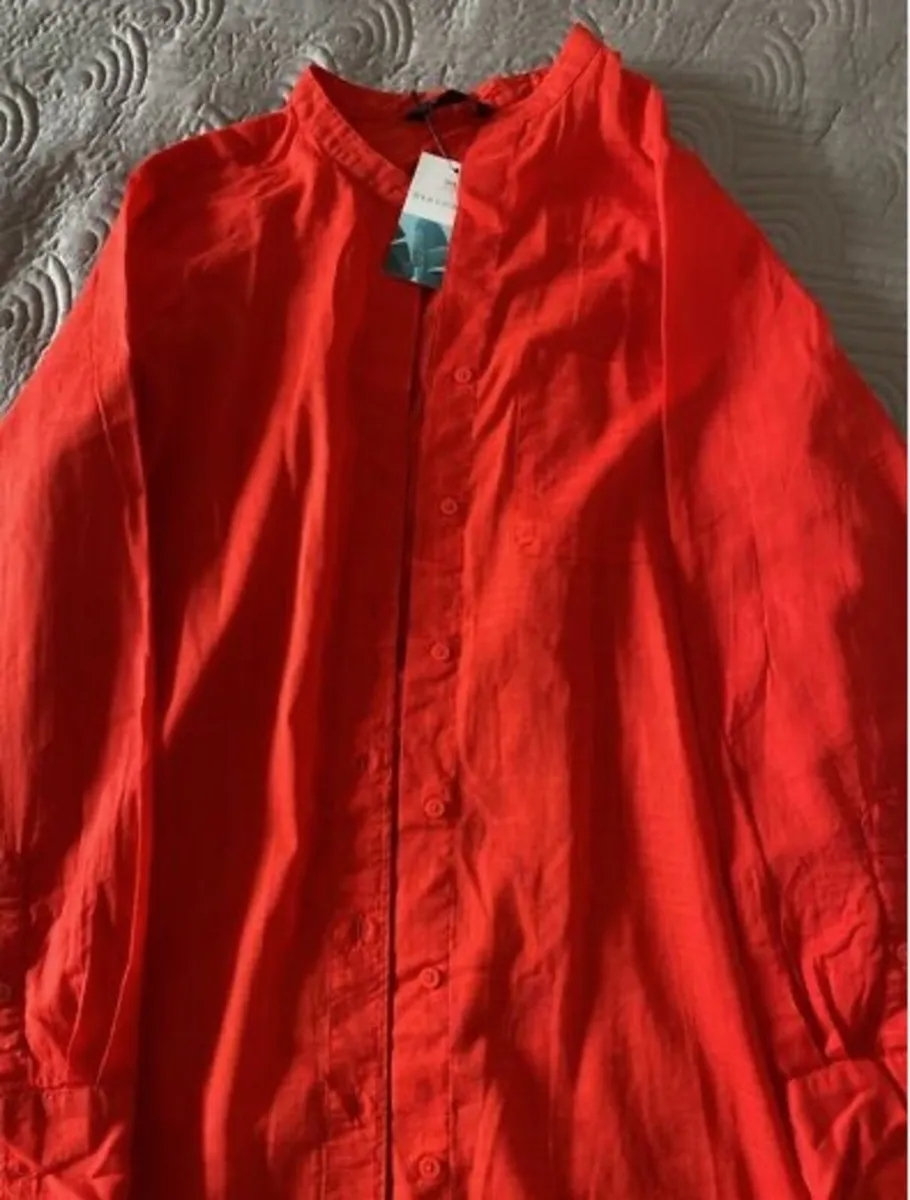 BNWT Marks and Spencer's Beach Shirt Size 12 UK - Image 2