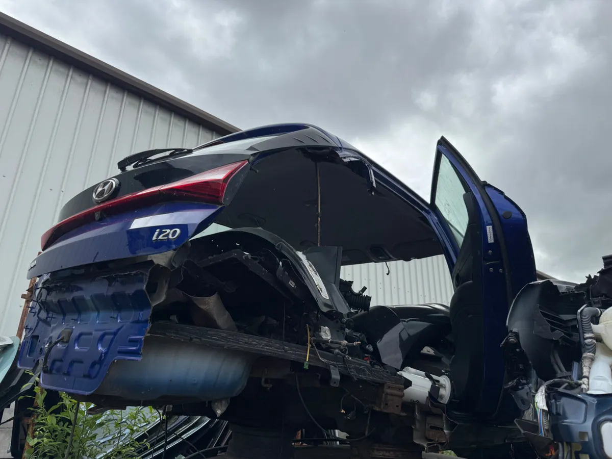 2022 HYUNDAI i20 1.0L PETROL BREAKING / PARTS - Image 3