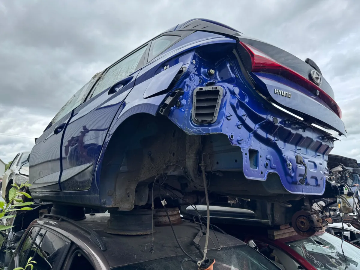 2022 HYUNDAI i20 1.0L PETROL BREAKING / PARTS - Image 1