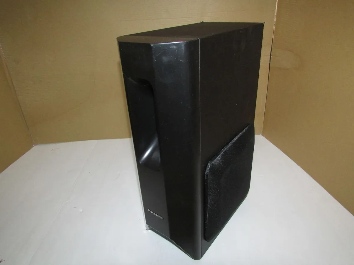 Panasonic speakers with sub - Image 2