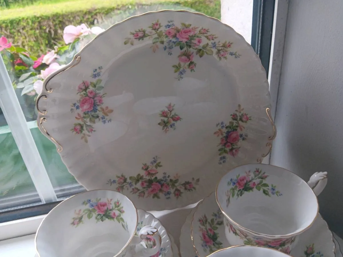 Royal Albert china - Image 3
