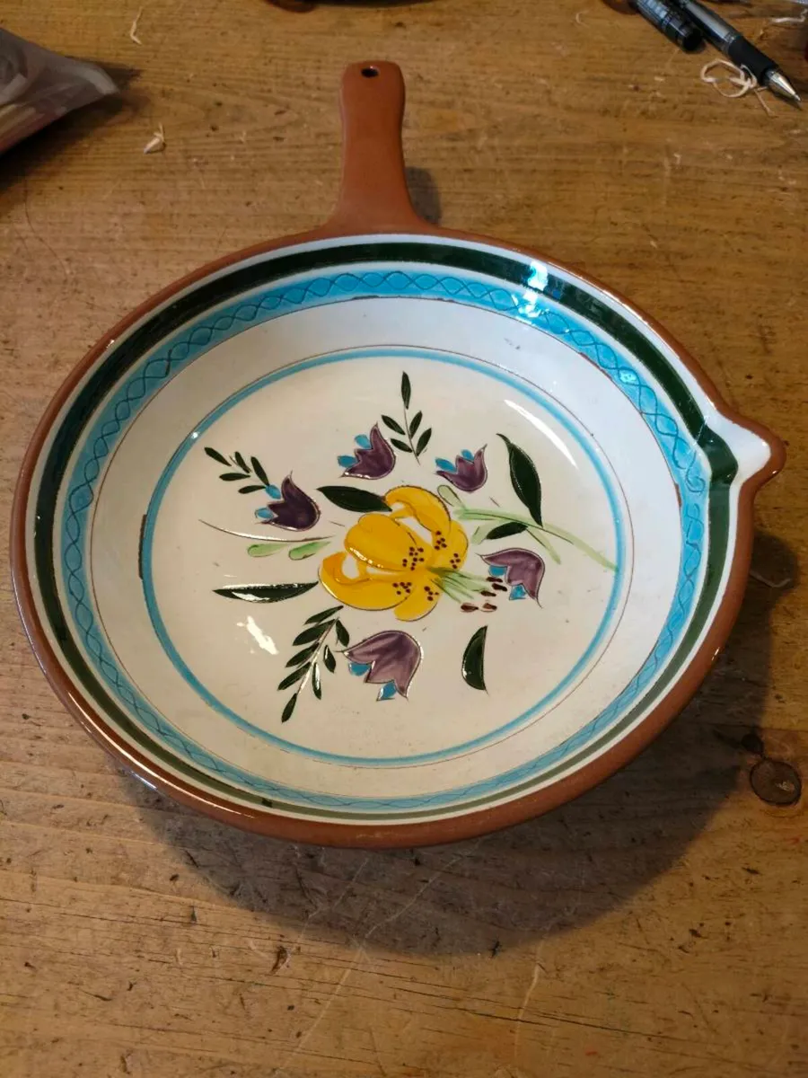 vintage Stangl Pottery skillet serving dish, 8” Op - Image 1
