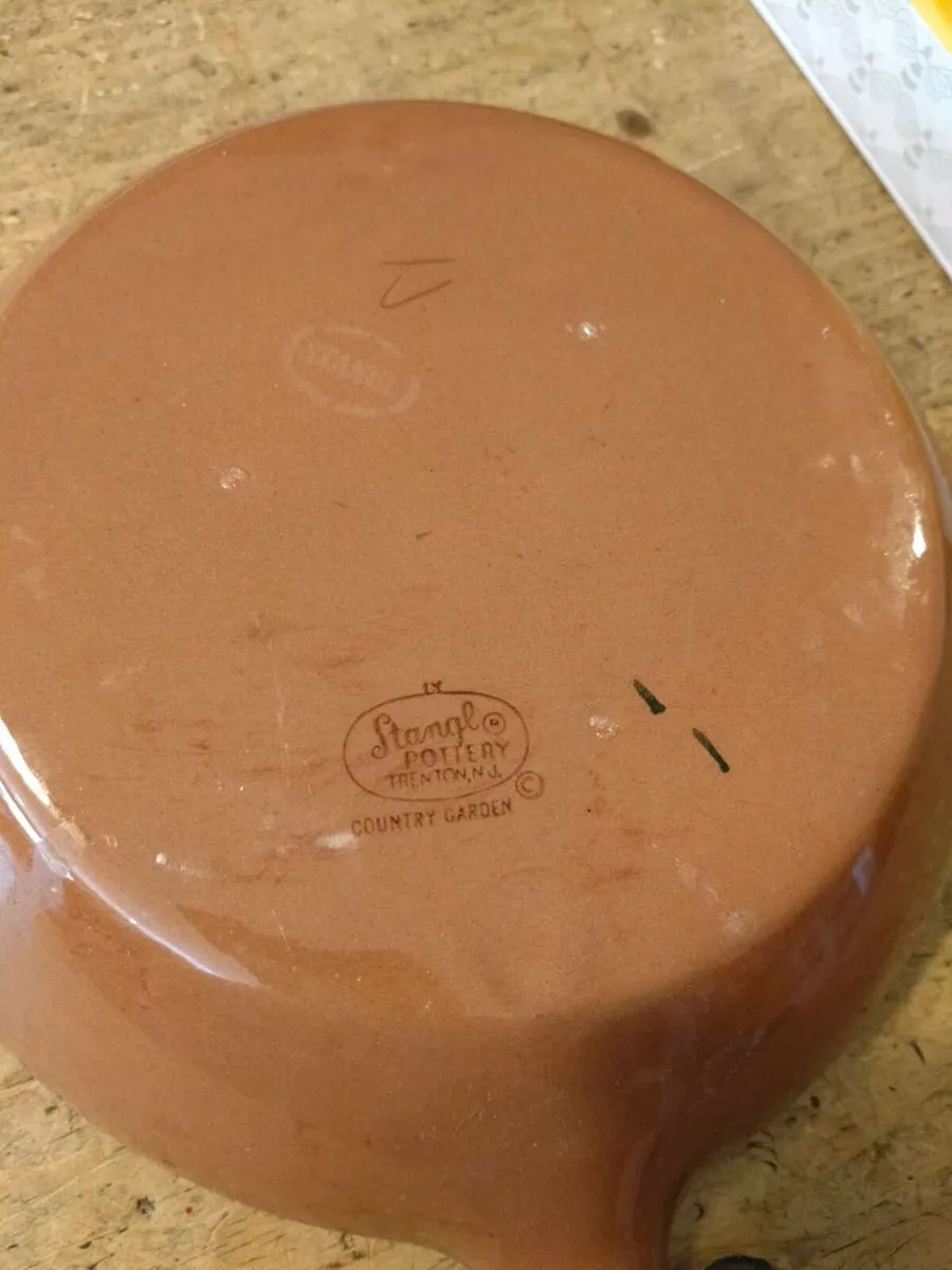vintage Stangl Pottery skillet serving dish, 8” Op - Image 2