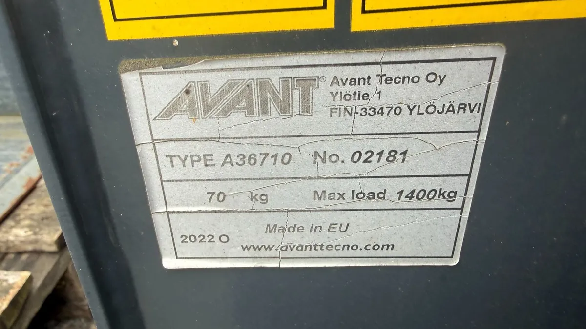 Avant General Bucket, 1050mm, 240L - Unused - Image 2