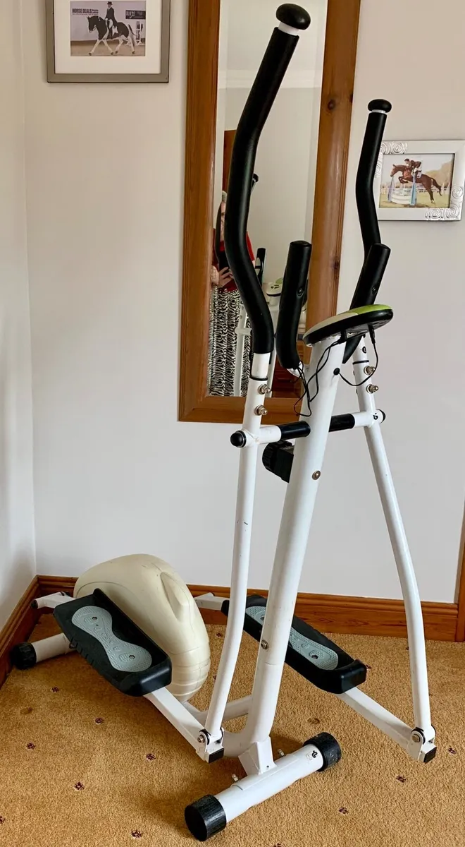 Elliptical Cross Trainer €50 o.n.o. - Image 2