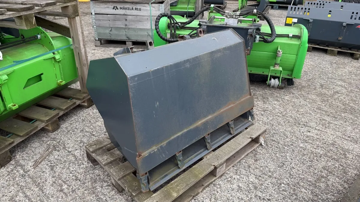 Avant General Bucket, 1150mm, 260L - Unused - Image 1
