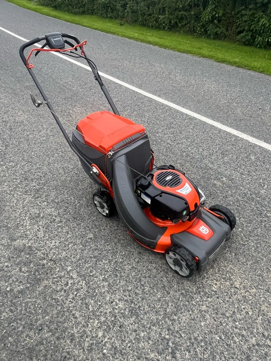 Lawnmower Husqvarna - Image 1