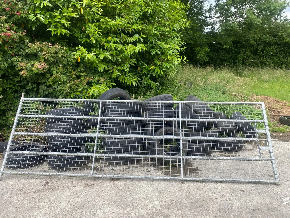 13ft Galanized Yard Gate - Image 2