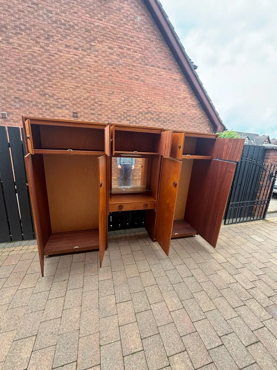 Mid century teak vert large wardrobe - Image 2