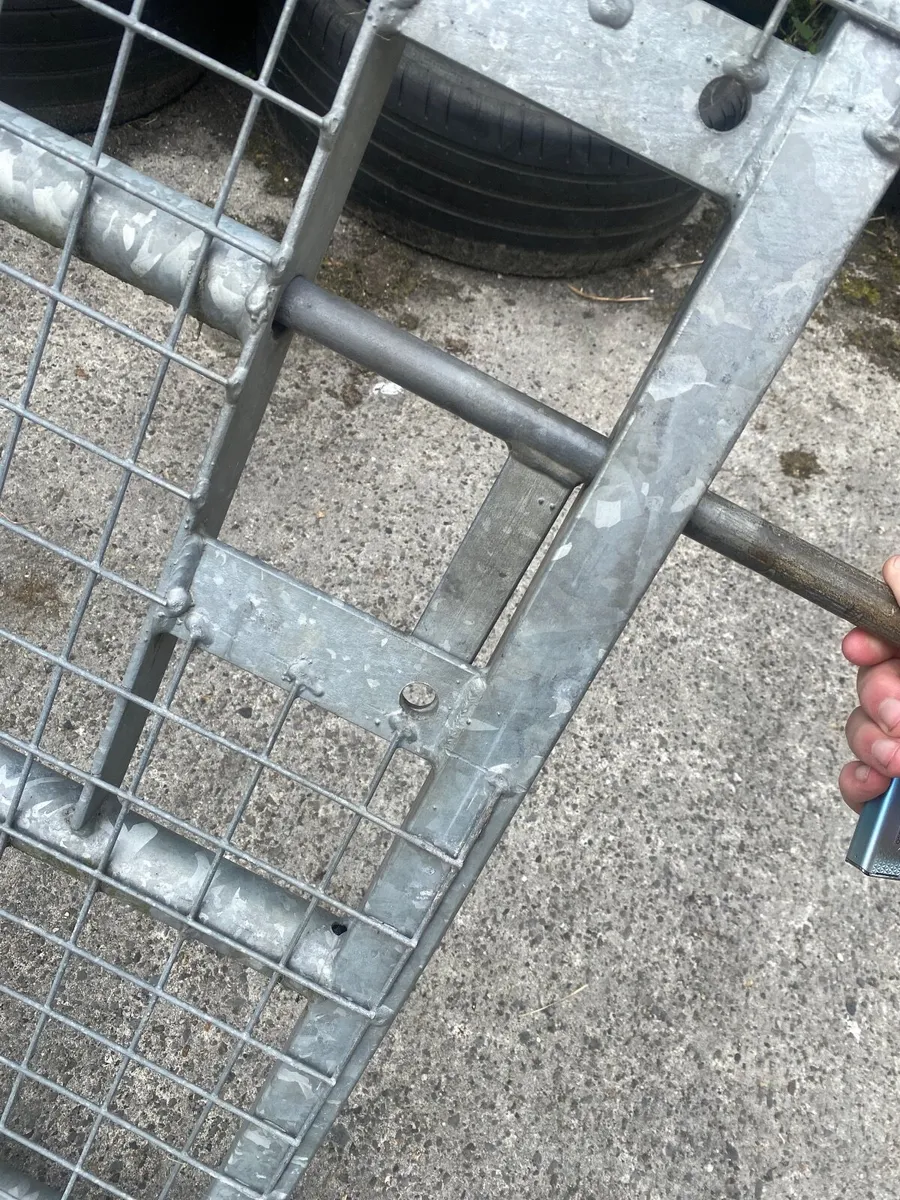 13ft Galanized Yard Gate - Image 3