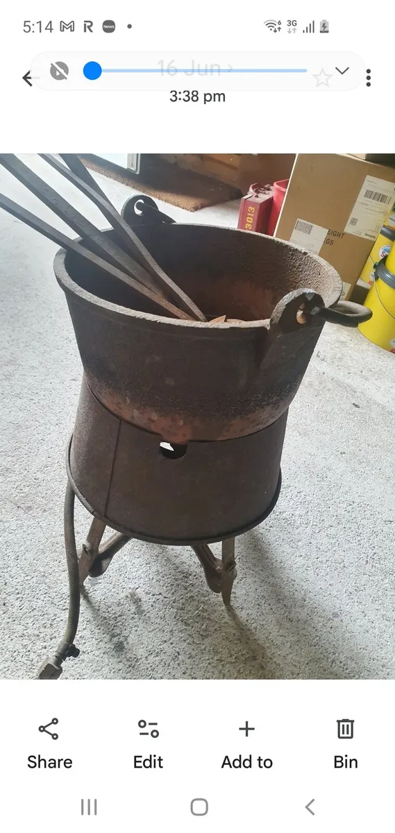 Lead pot - Image 1