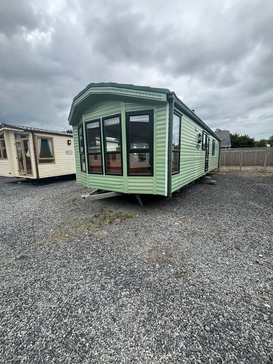 THIS HOME IS SPOTLESS AND ONE OTOUR BEST SELLERS - Image 1