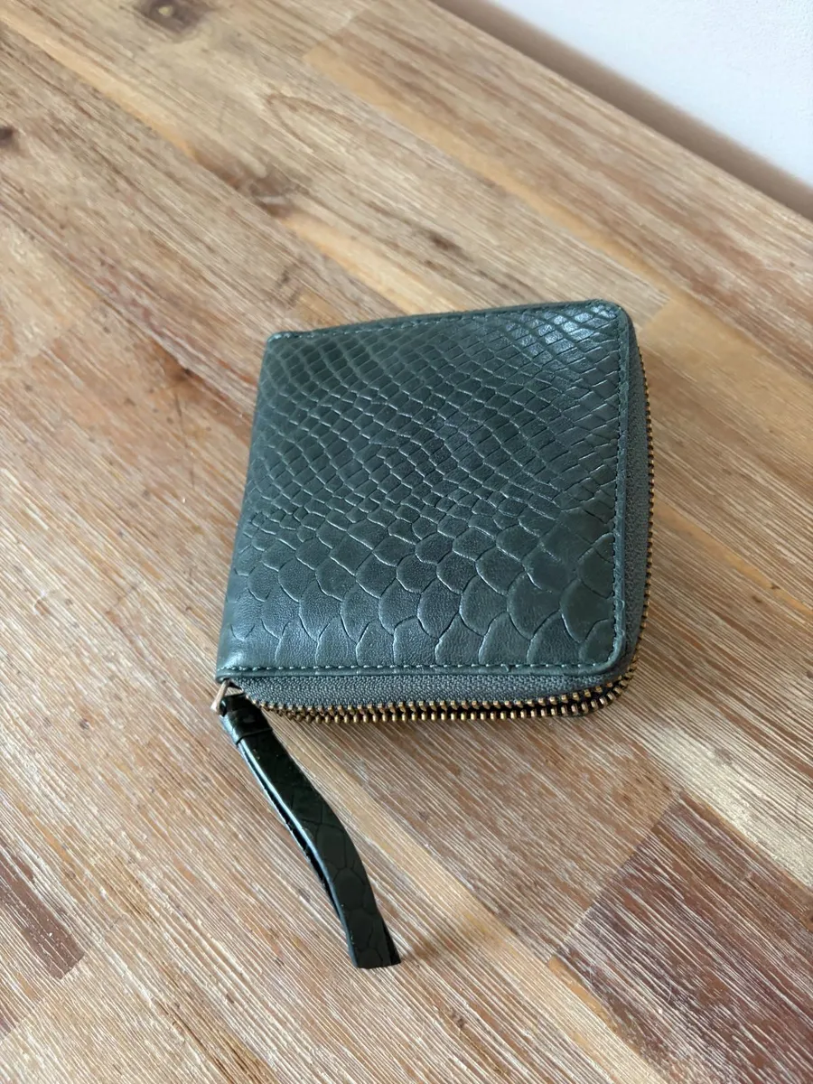 & Other Stories Forest Green Leather Wallet - Image 2