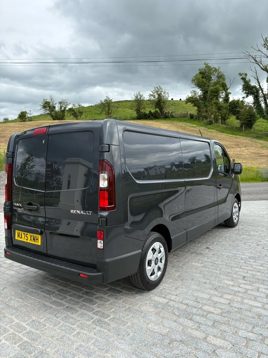 2025 Renault Trafic Advance - Image 4