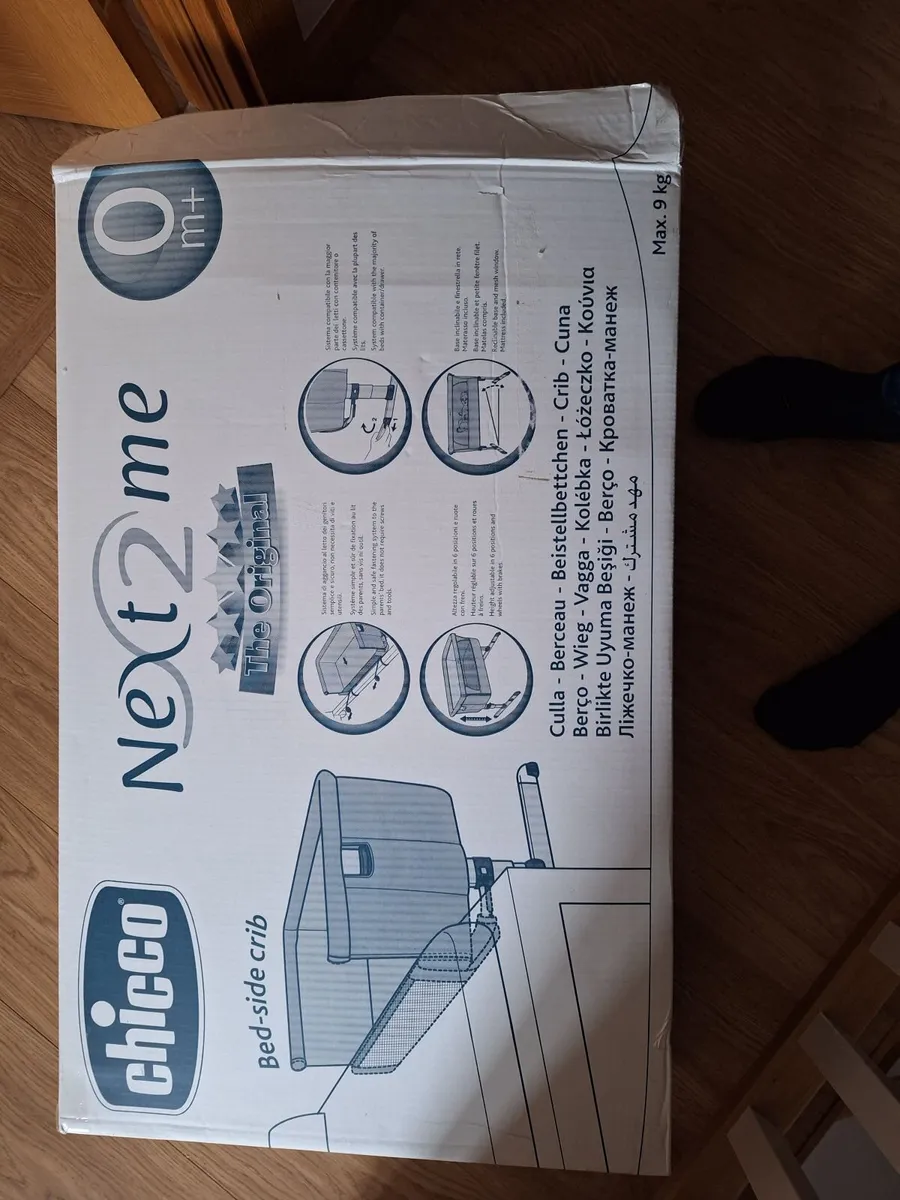 Chicco Next2Me Essential Bedside Crib - Image 4