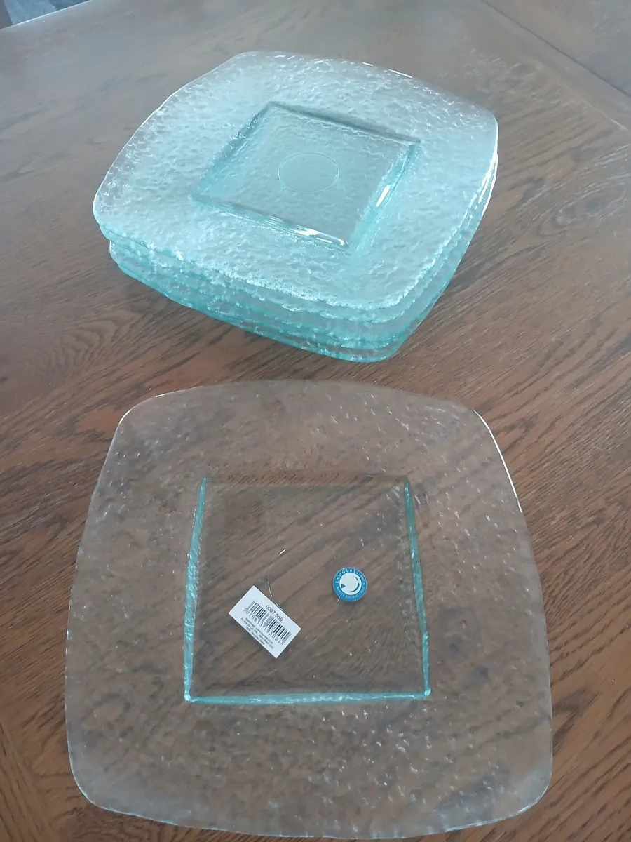 Desert plates for entertaining  Brand new - Image 1