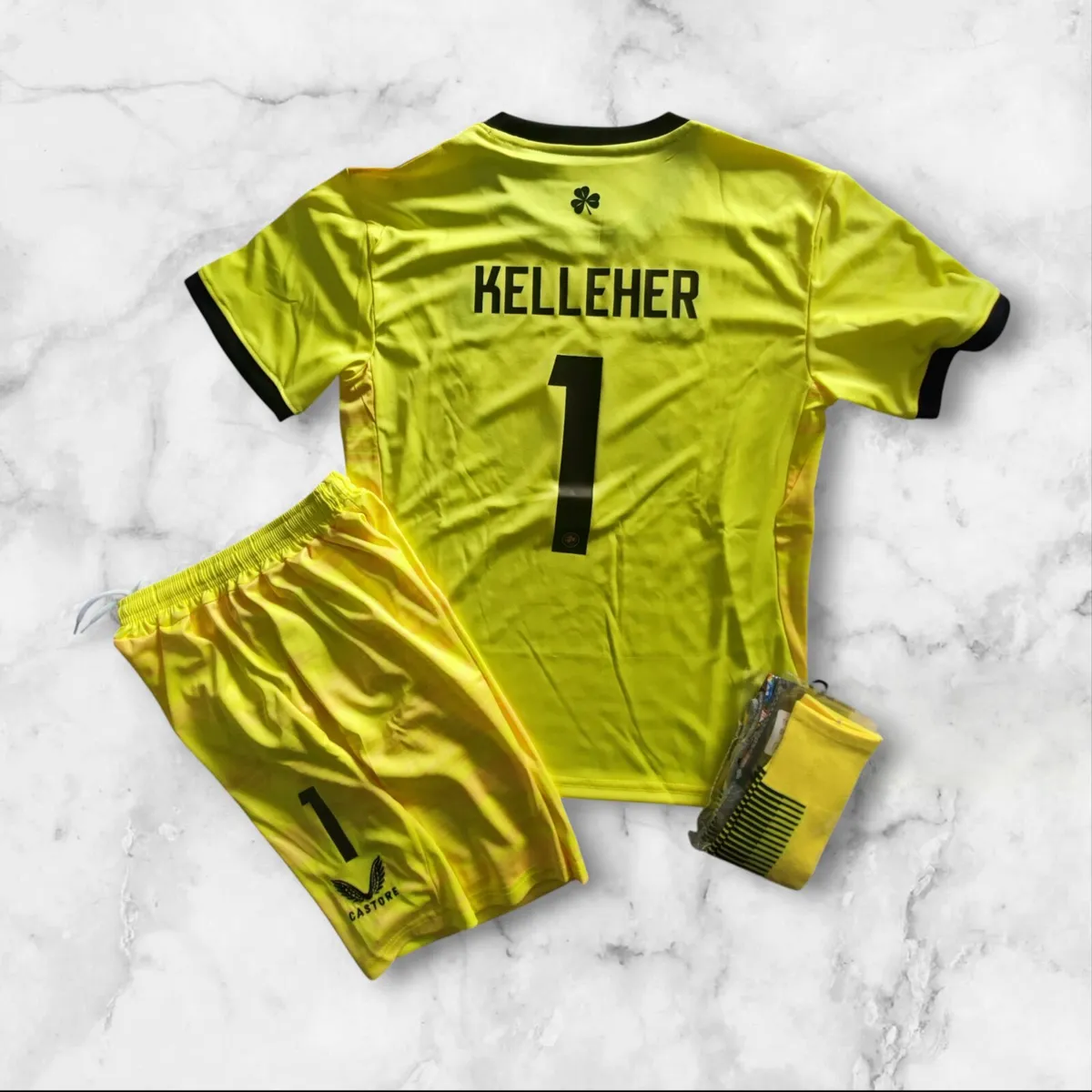 IRELAND GOALKEEPER KIT ( KELLEHER 1) 10/11 YRS - Image 2