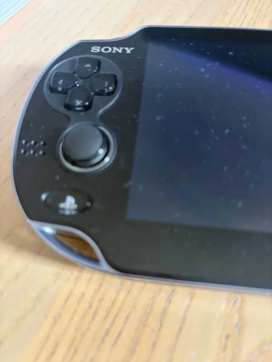 PS Vita - Image 3