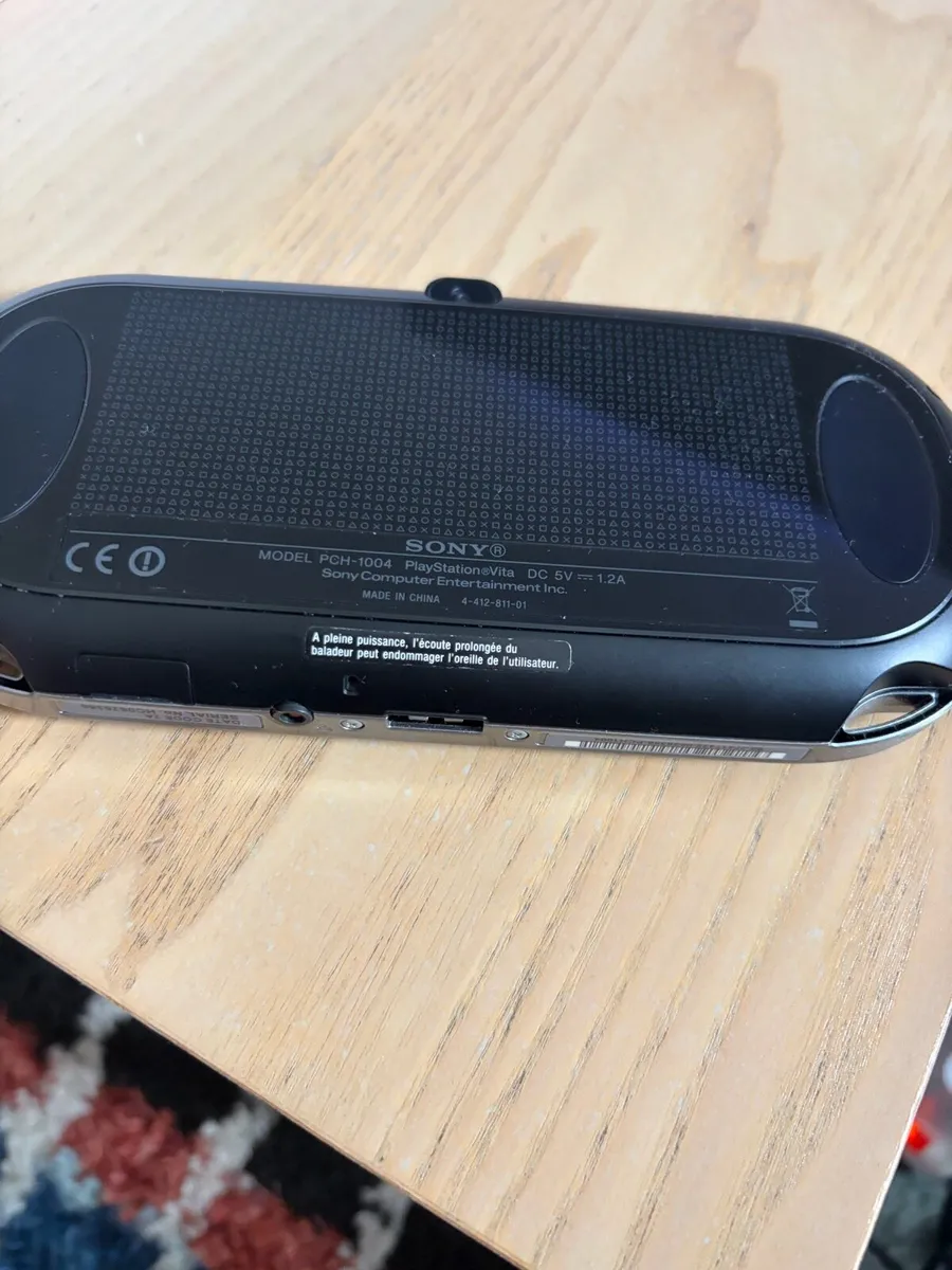 PS Vita - Image 4