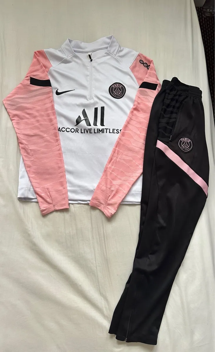 Men Tracksuit Set - Image 1
