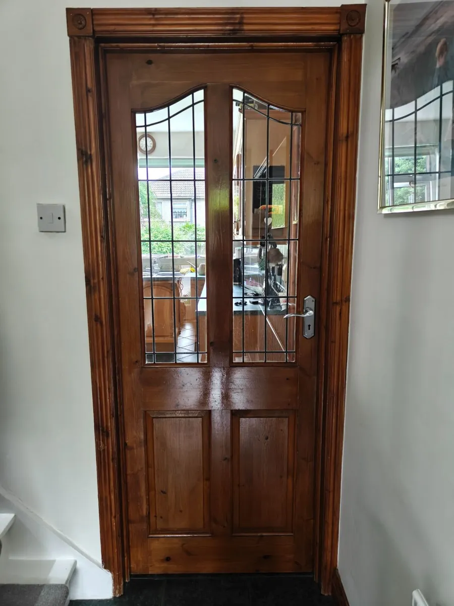 2 matching solid wood doors - Image 3