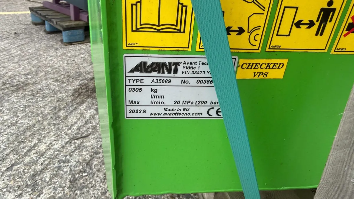Avant Bucket broom 1500 mm - Unused - Image 2