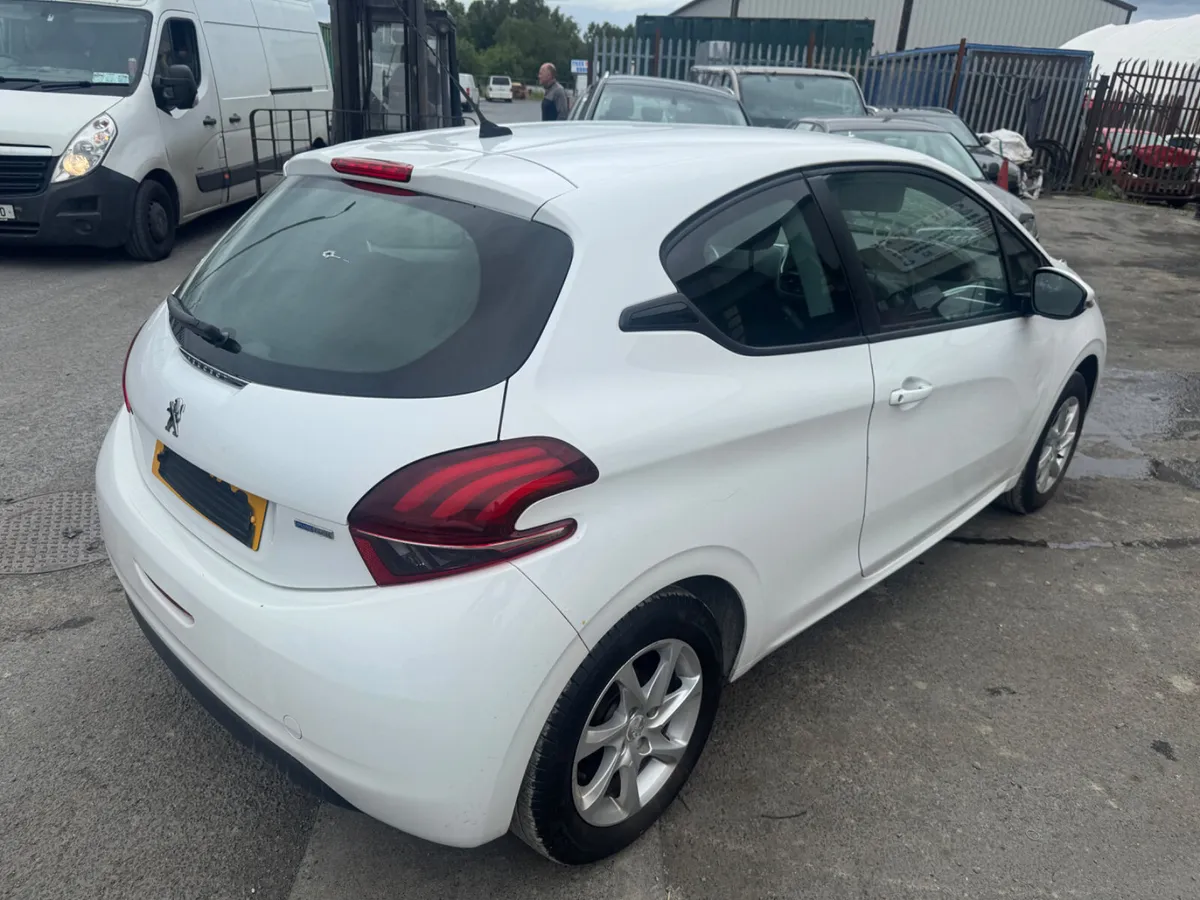 2016 Peugeot 208 1.2 PURETECH BREAKING / PARTS - Image 2