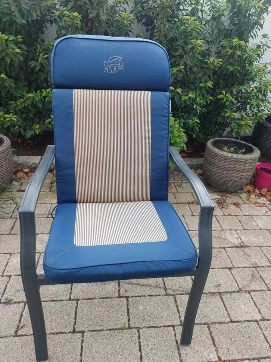 6 Patio Chairs with 6 excellent Cushions - Image 1