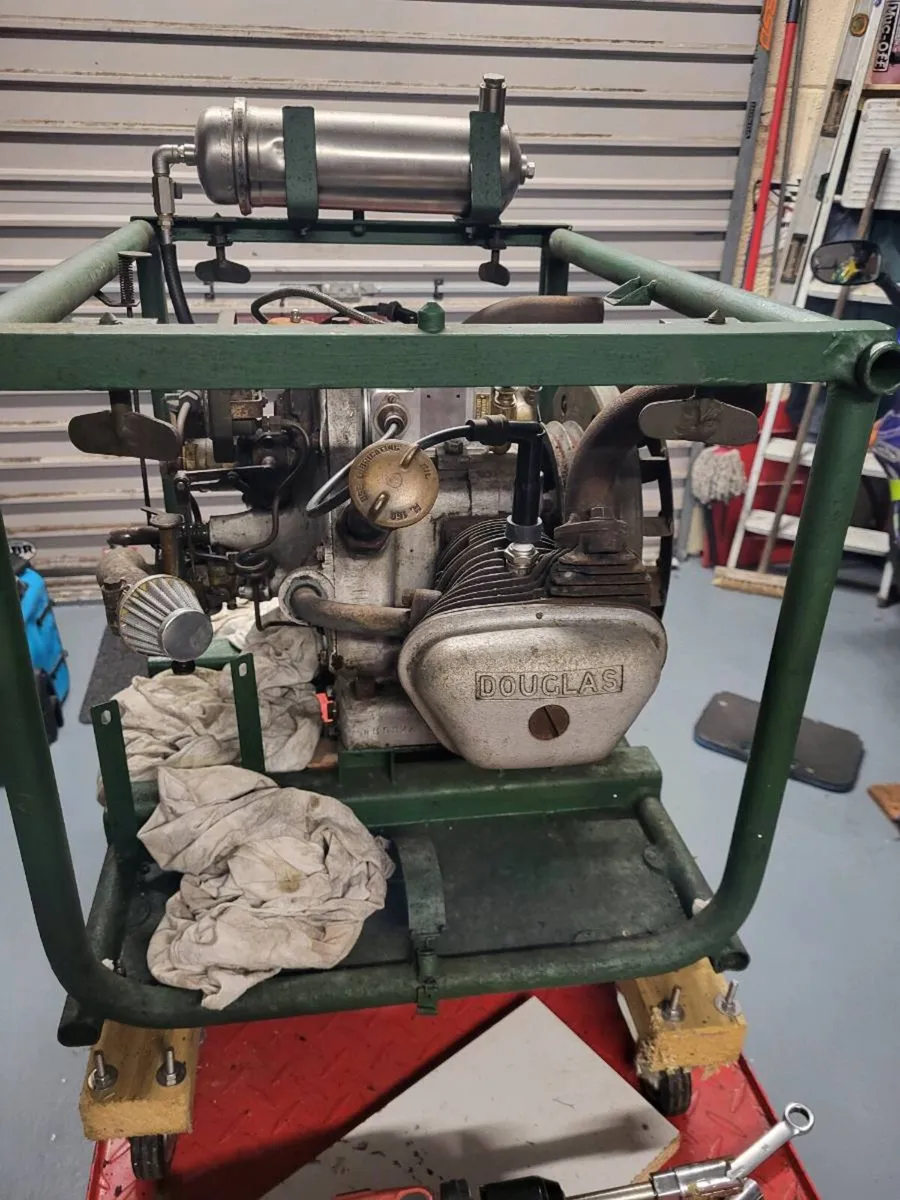 Douglas stationary engine - Image 1