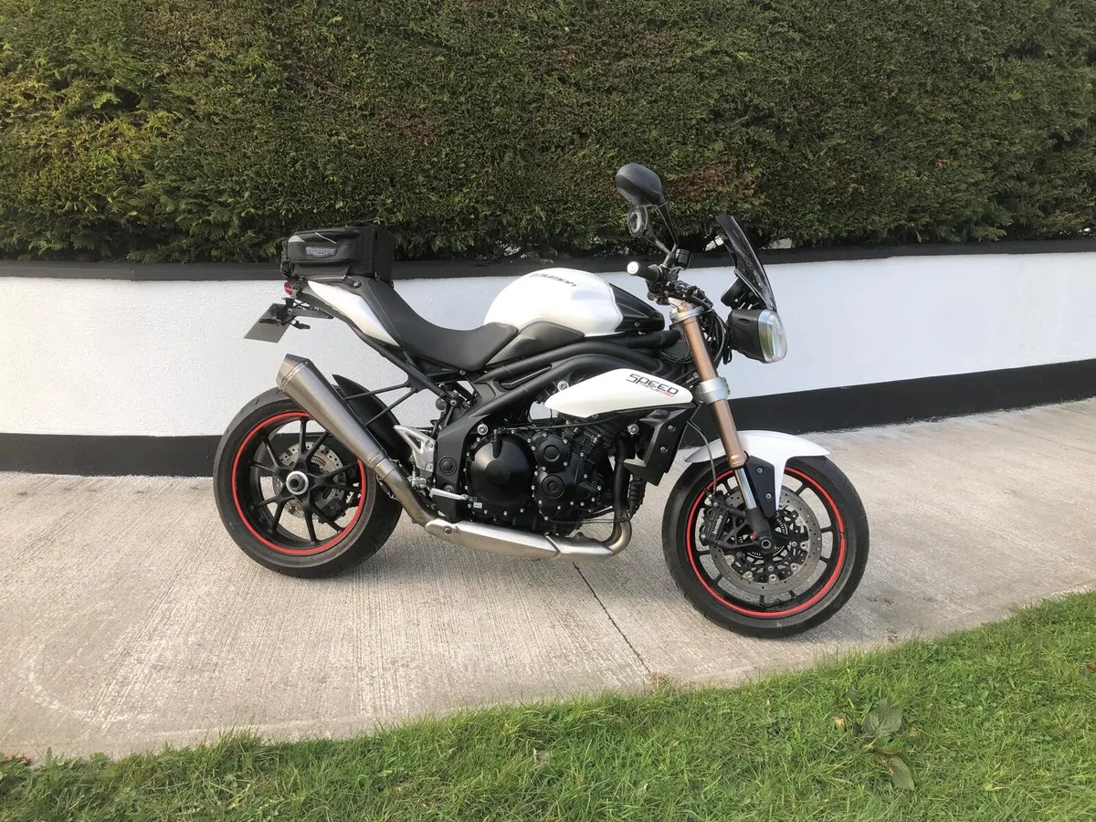 Triumph 1050cc speed triple 2011 - Image 2