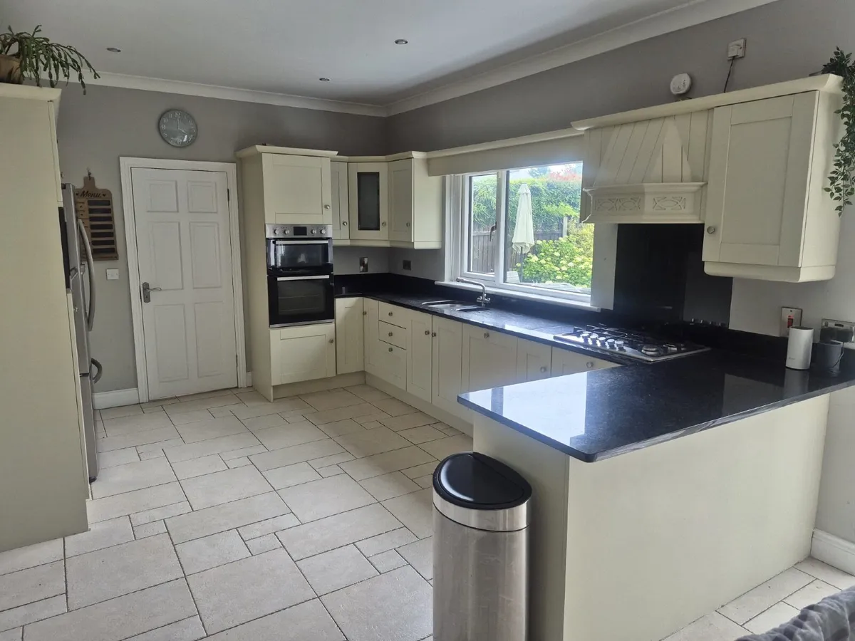 Kitchen - Image 2