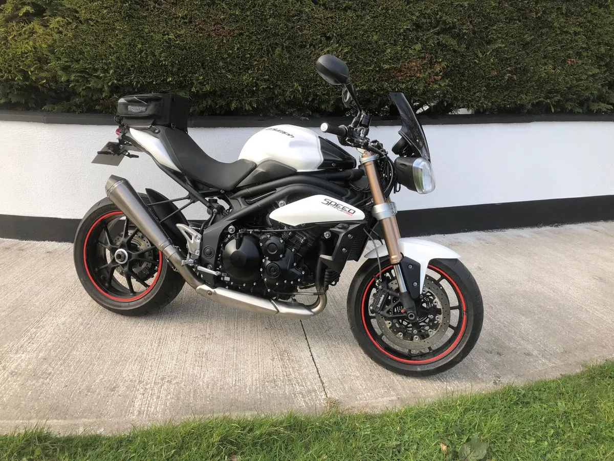 Triumph 1050cc speed triple 2011 - Image 4