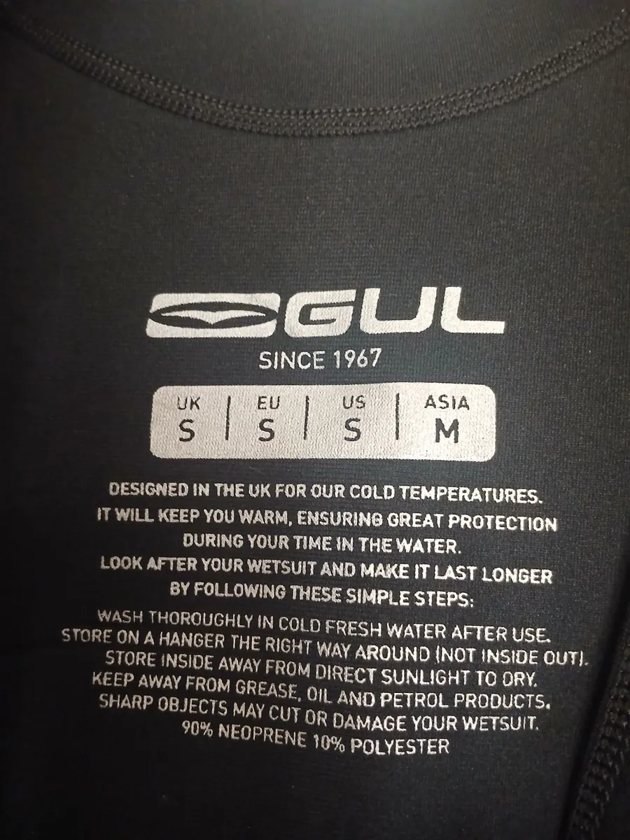 Gul wetsuit & shoes Excellent condition - Image 2