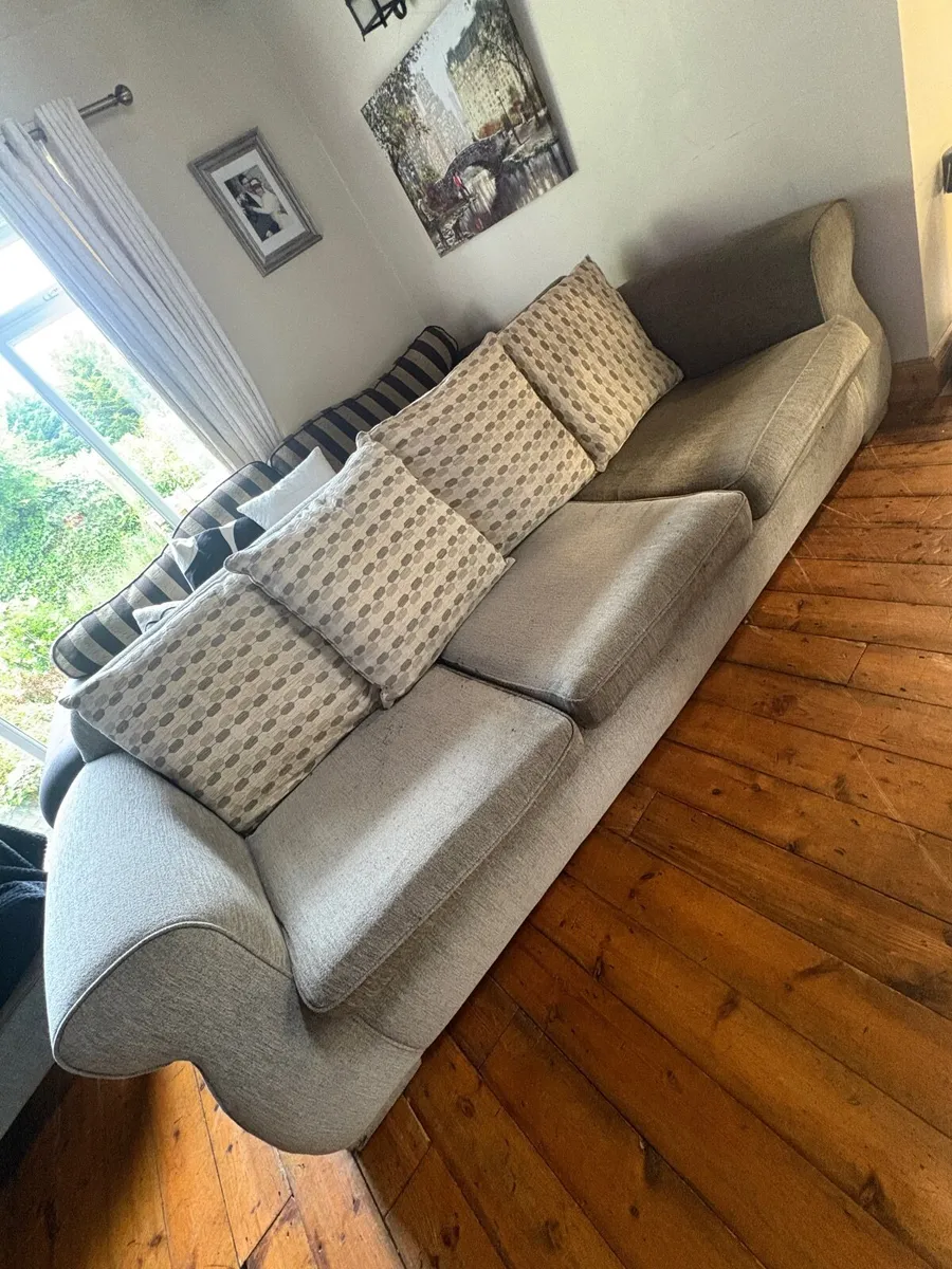 Sofa for sale - Image 3