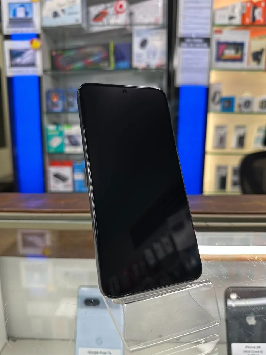 Samsung Galaxy S22 256GB – Grade A - €255 - Image 2