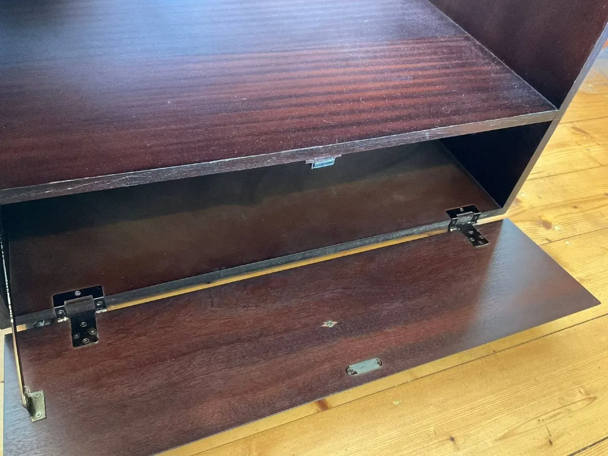 Rossmore Solid Mahogany Cabinet on Castors - Image 4
