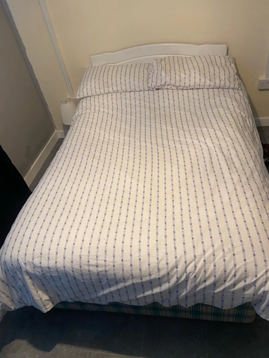 2 and 3 seater - Image 3