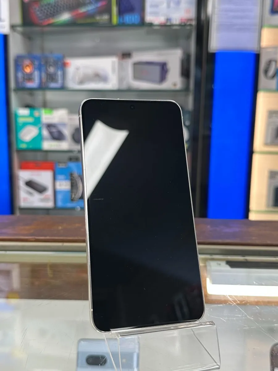 Samsung Galaxy S23 256GB  – Grade A – €295 - Image 2
