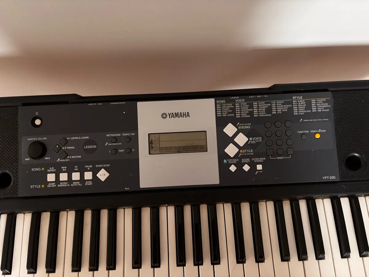 Yamaha Keyboard - Image 3