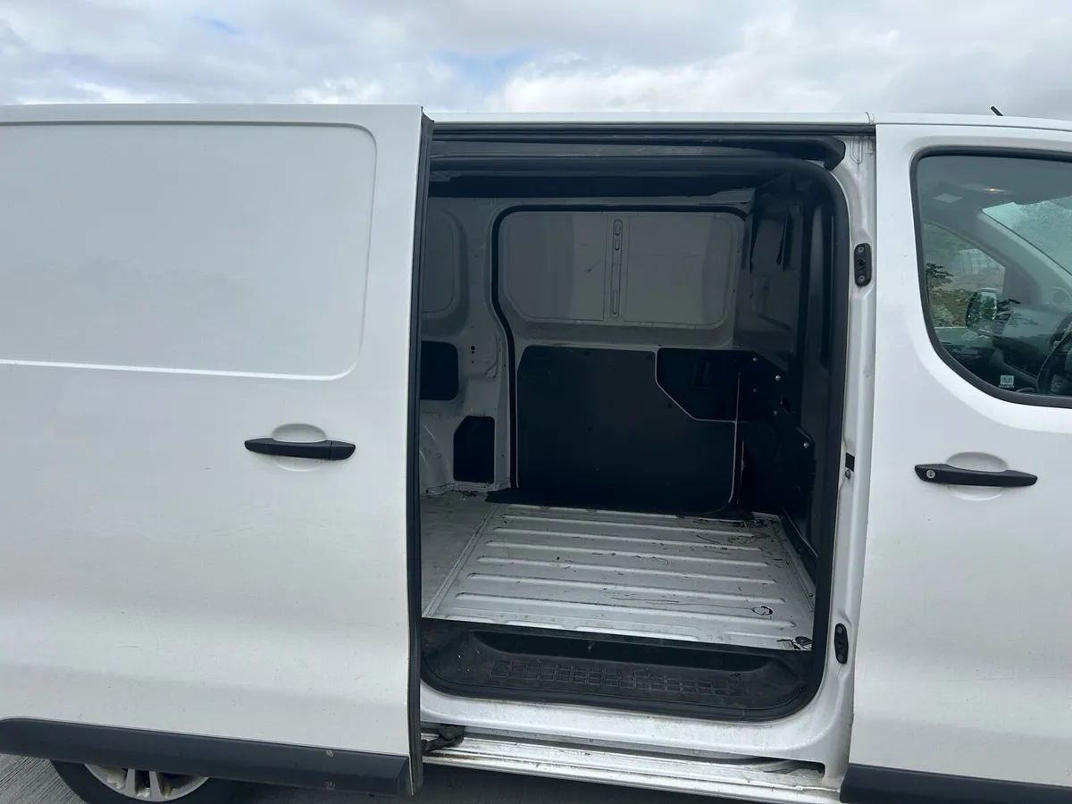 2021 Citroen dispatch swb - Image 3