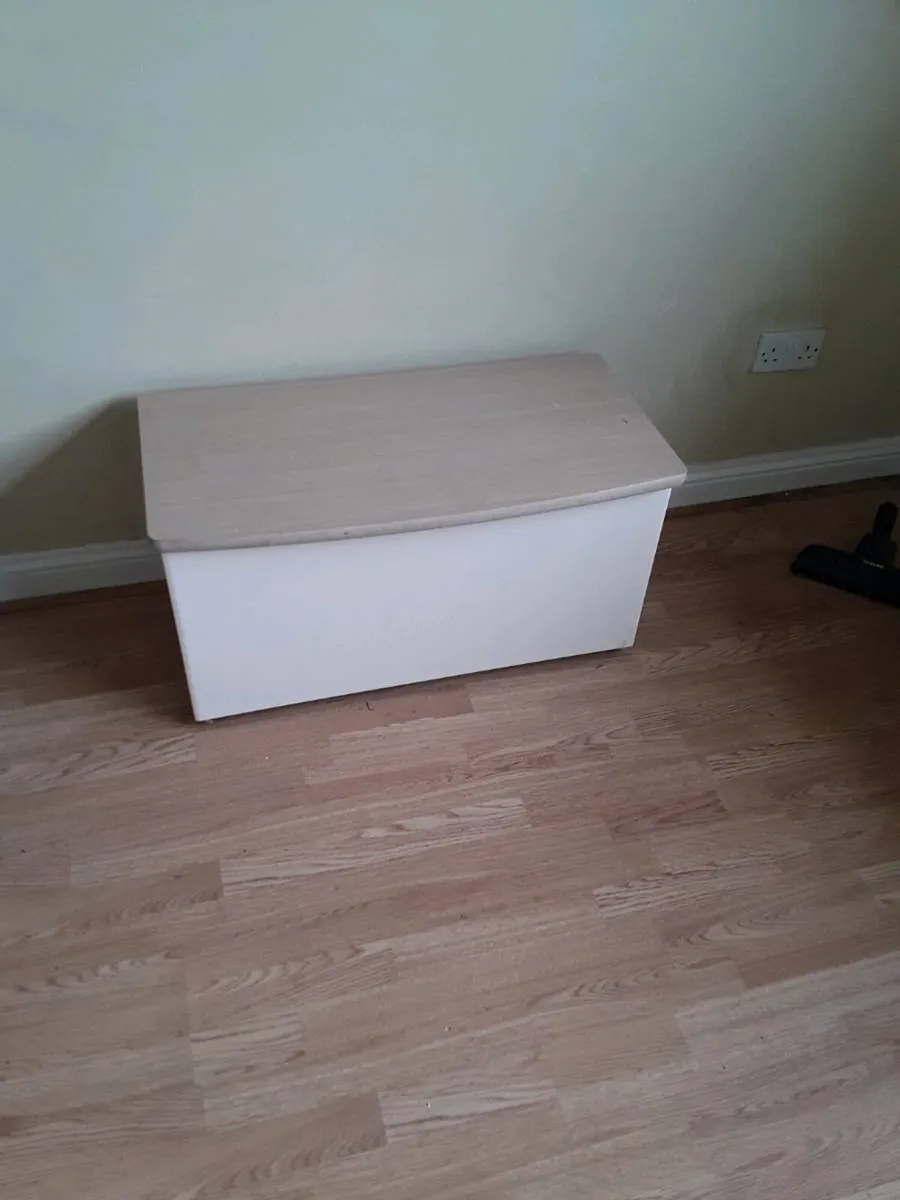 Bed room storage box as new 30euro - Image 1