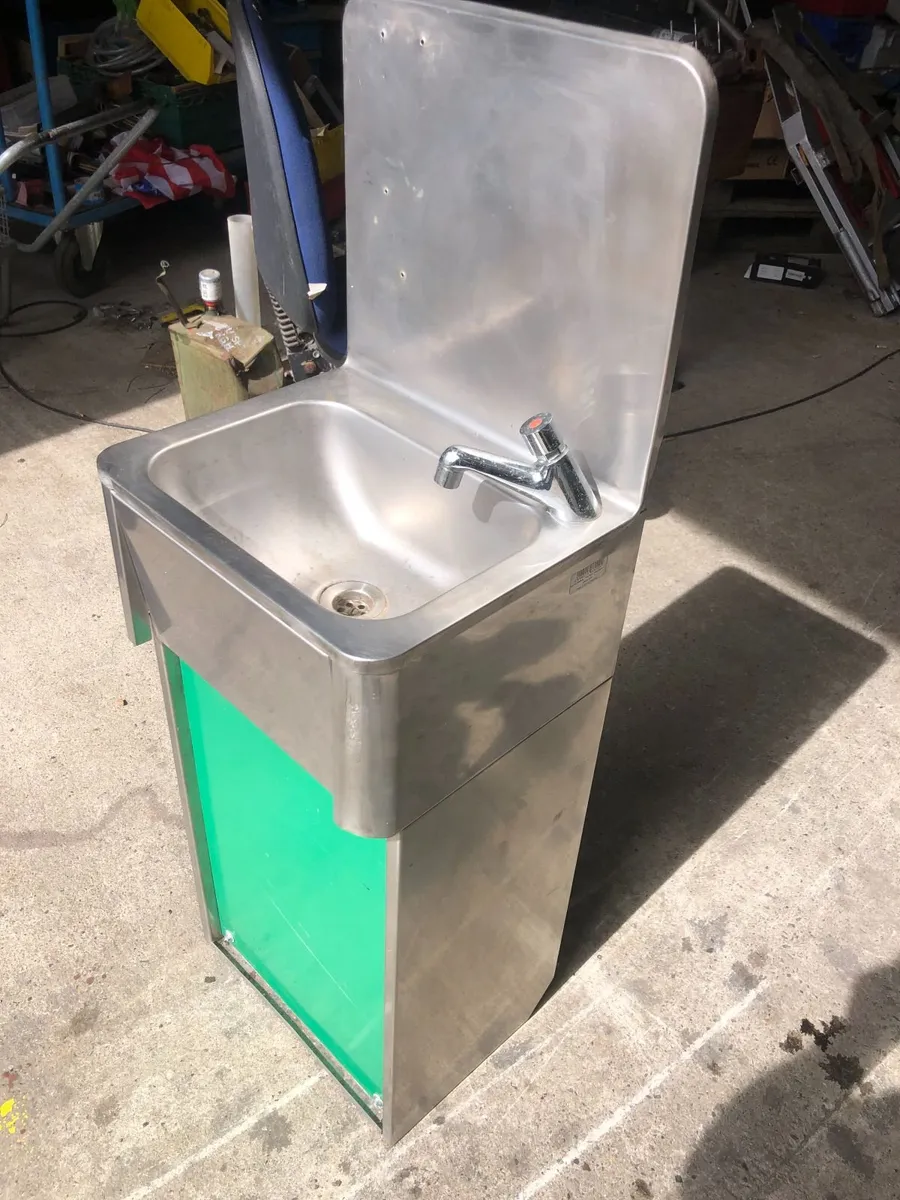 hotel industrial sinks - Image 1