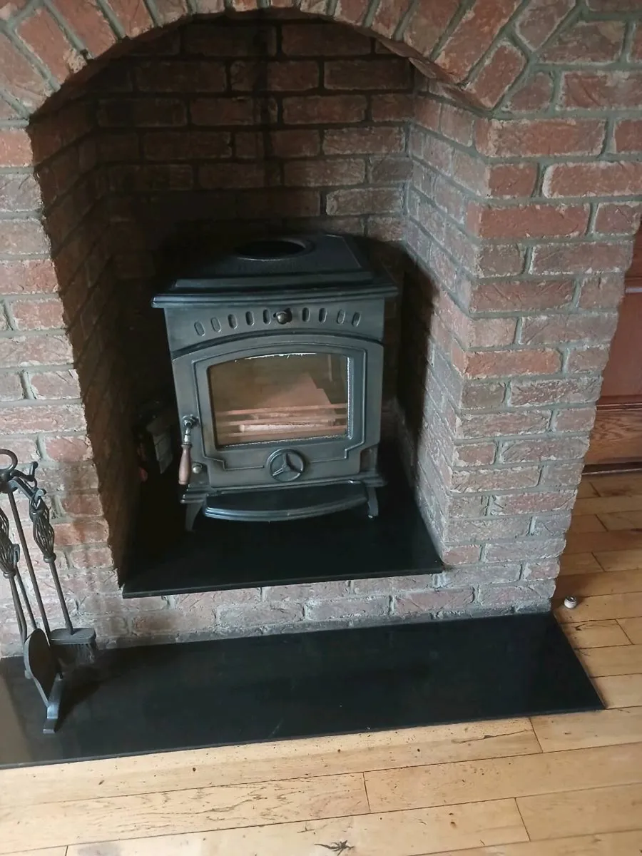 Stanley Stove - Image 1