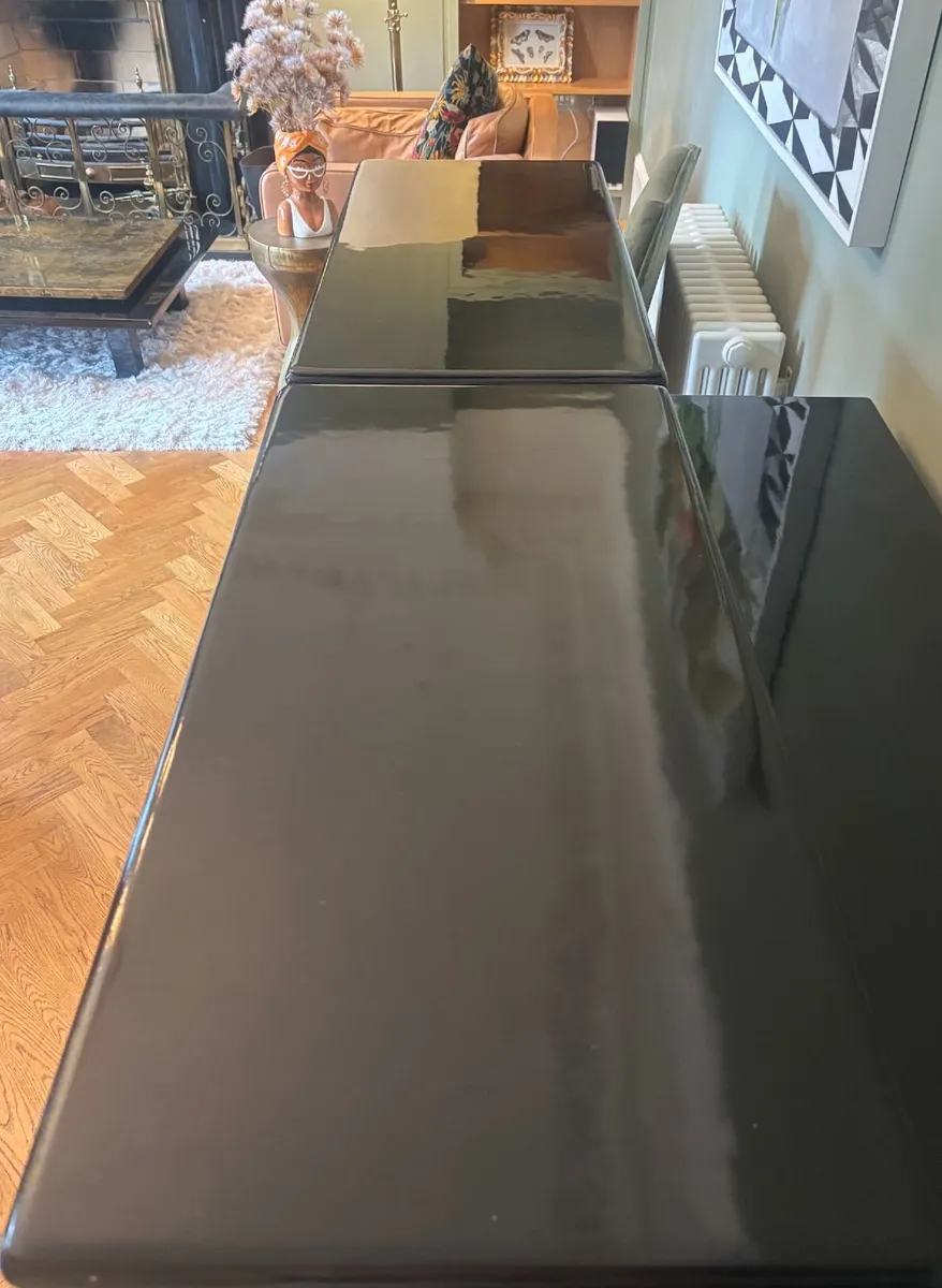 A pair of black laquered cabinets - Image 2