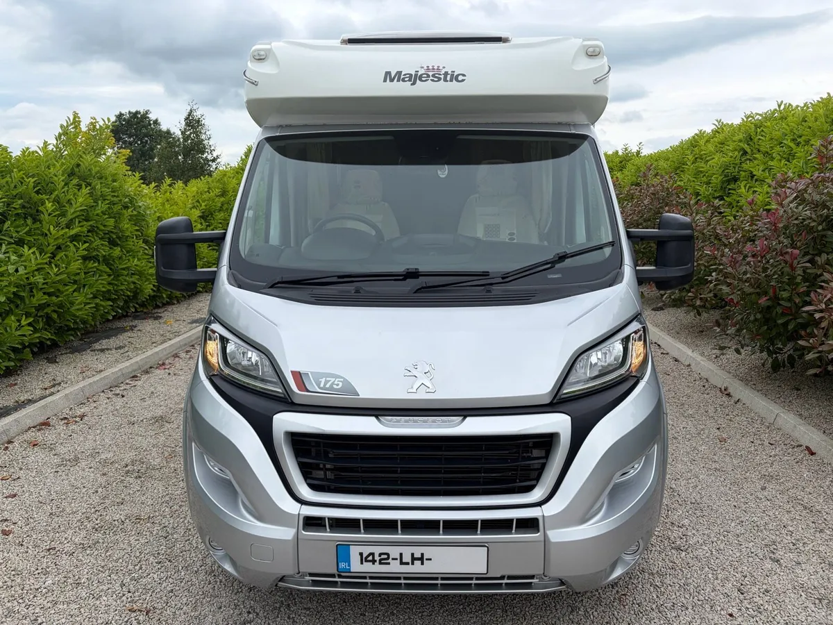 ELDDIS MAJESTIC 2.2 175 2x BERTH /VERY LOW MILEAGE - Image 2