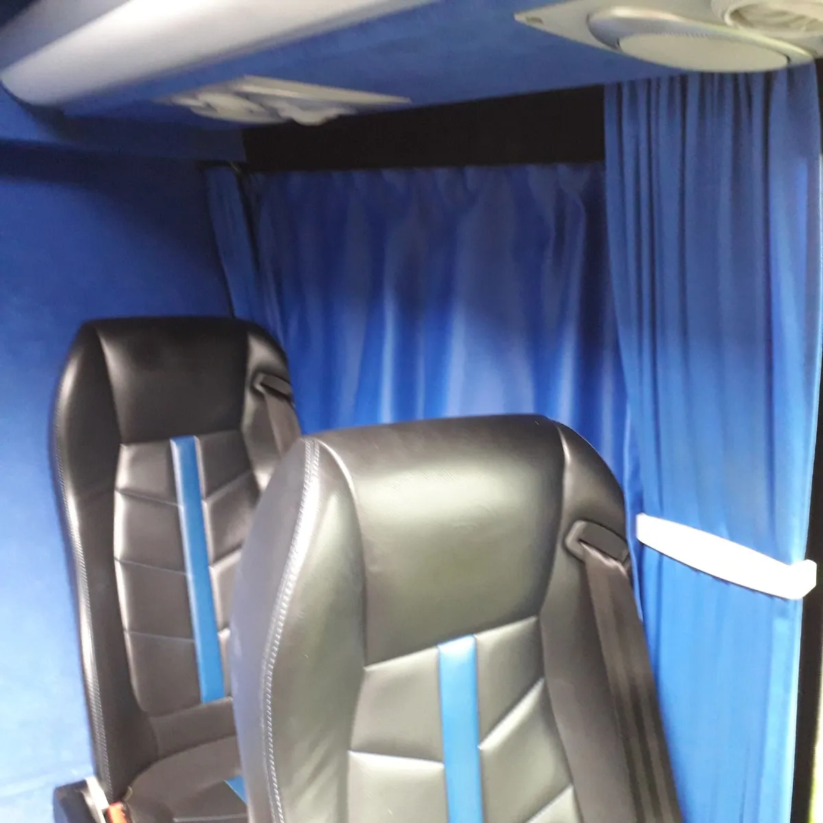 2012 Mercedes-Benz Sprinter Minibus - Image 4