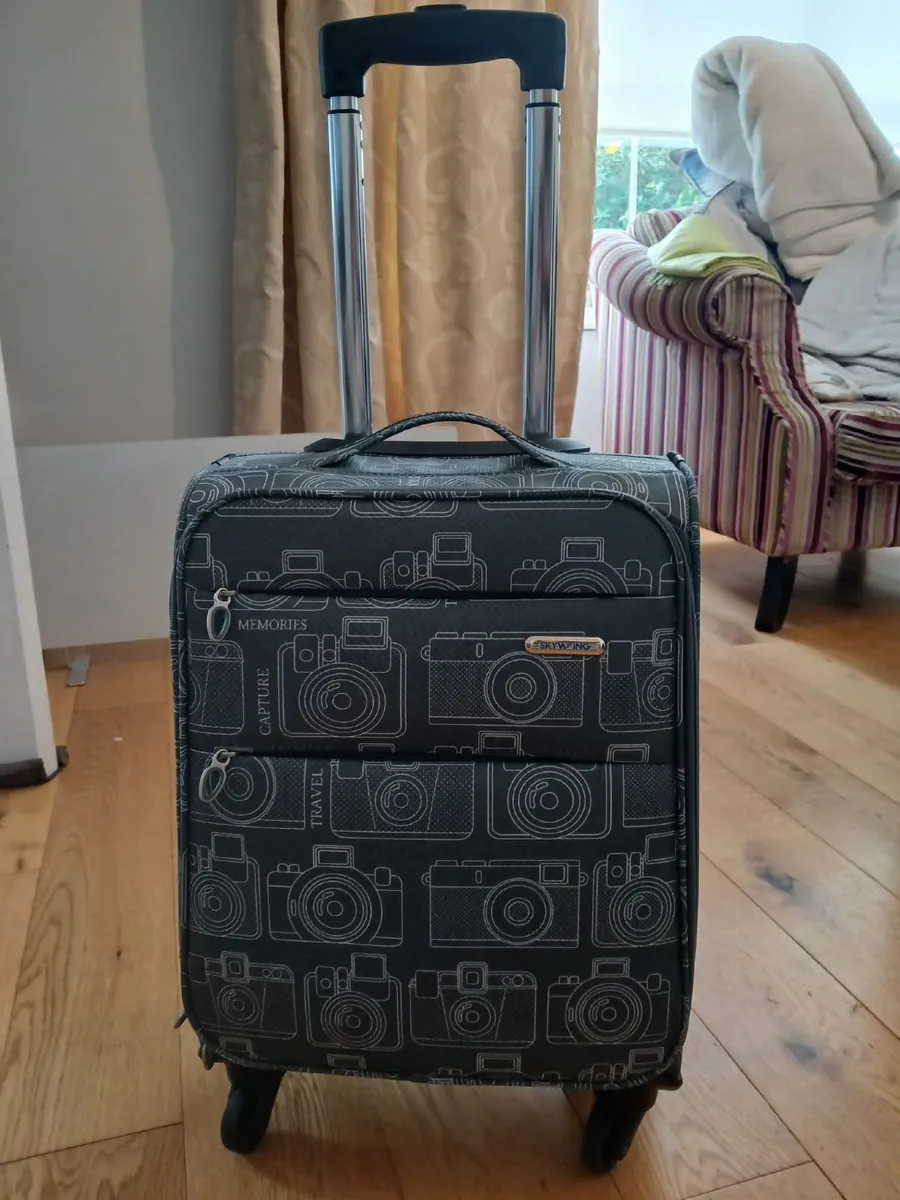 High Quality Suitcases for sale - Image 4