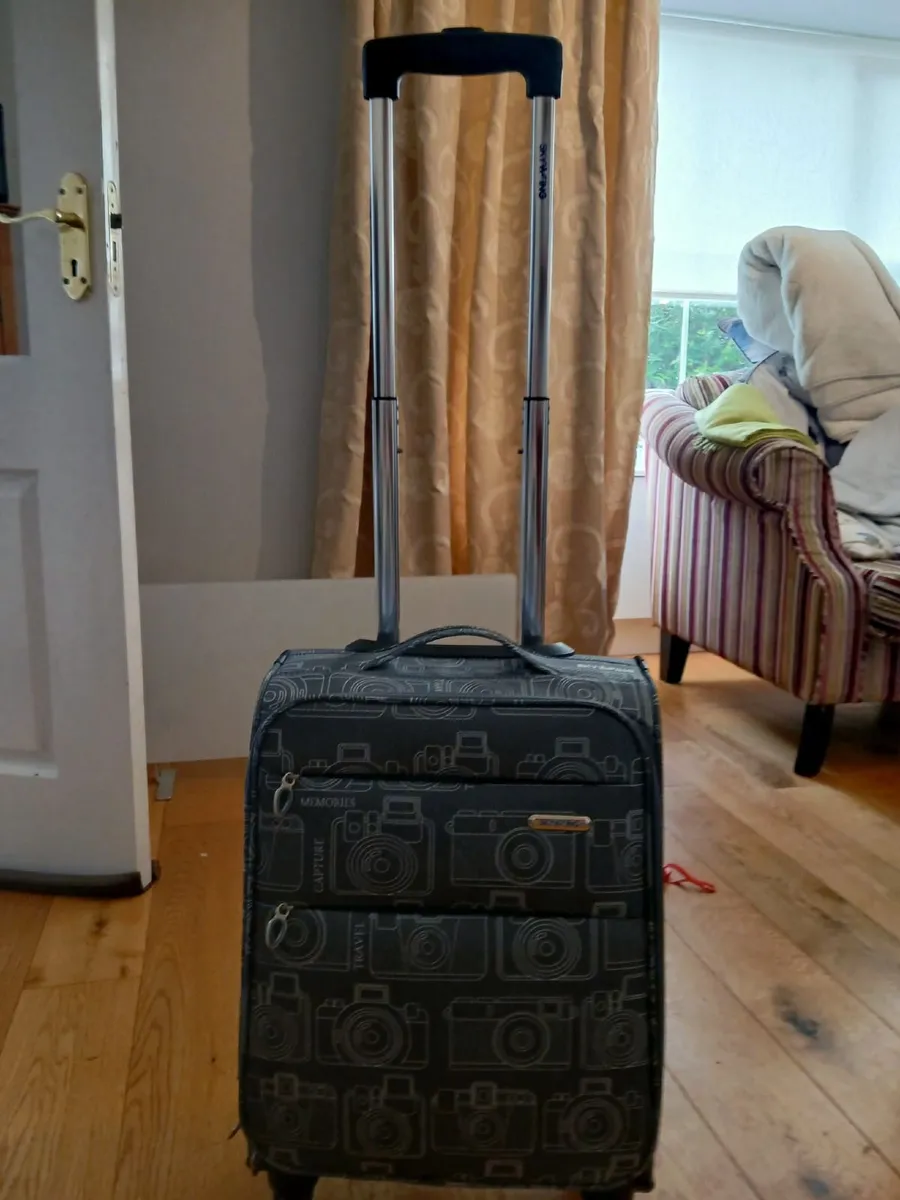 High Quality Suitcases for sale - Image 2