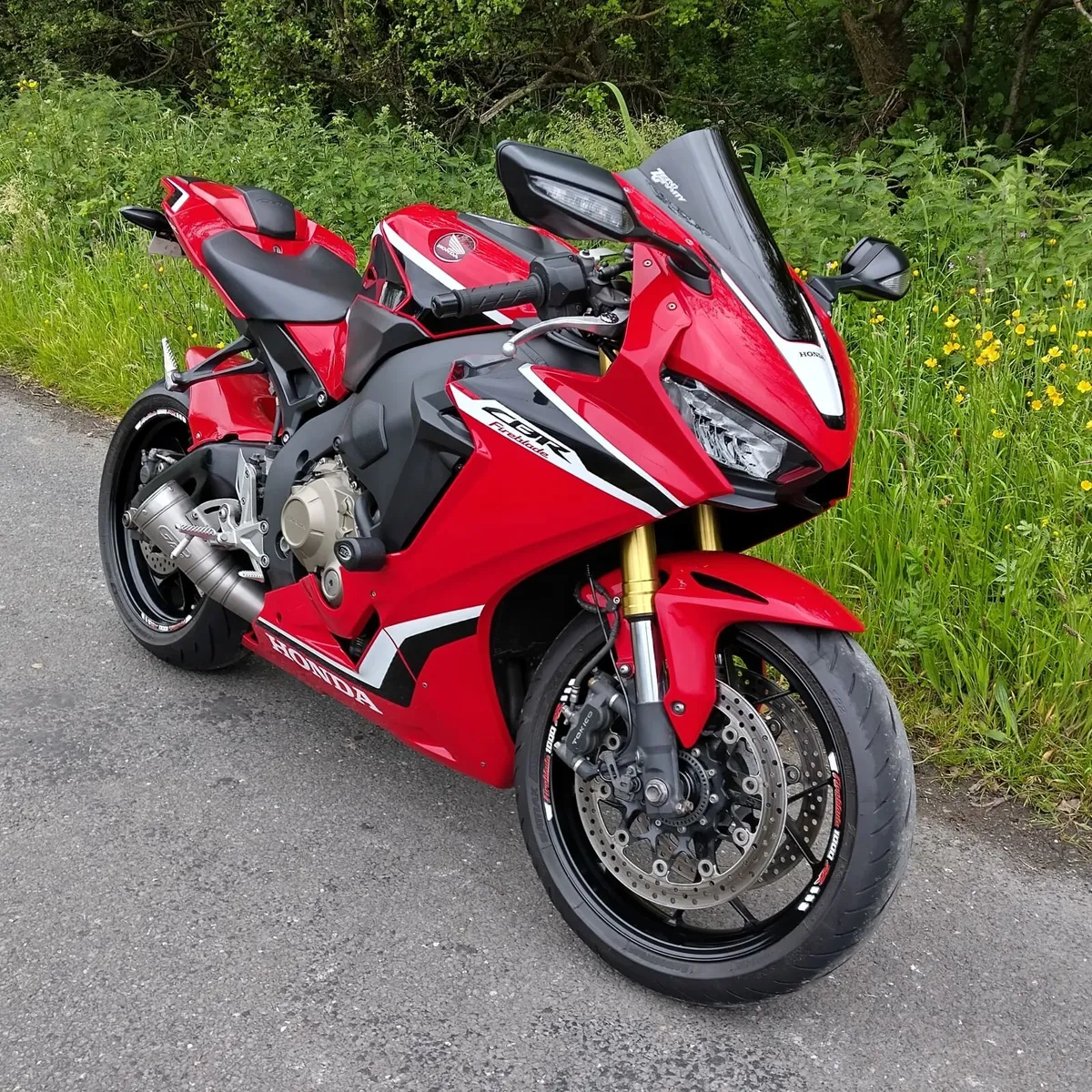 2019 Honda CBR1000RR Fireblade - Image 2