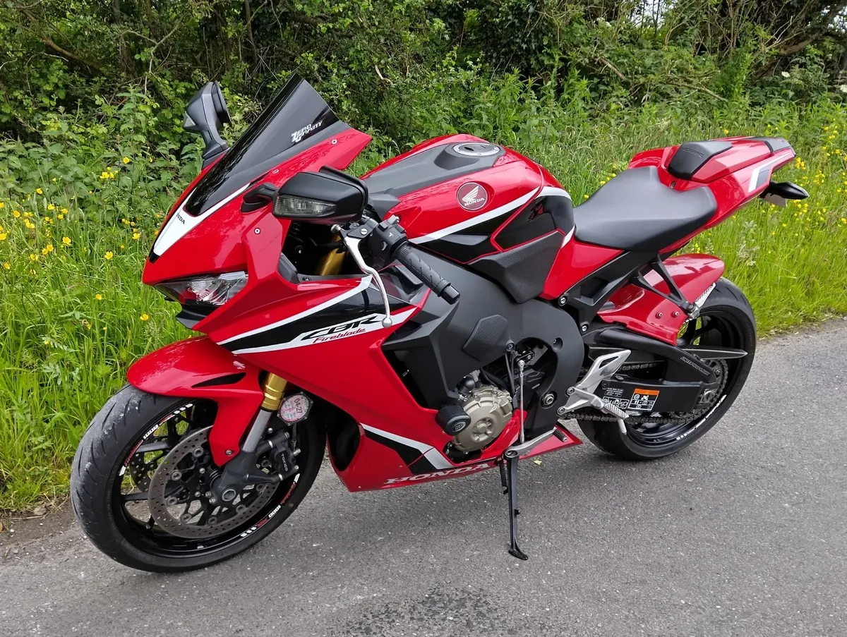 2019 Honda CBR1000RR Fireblade - Image 4